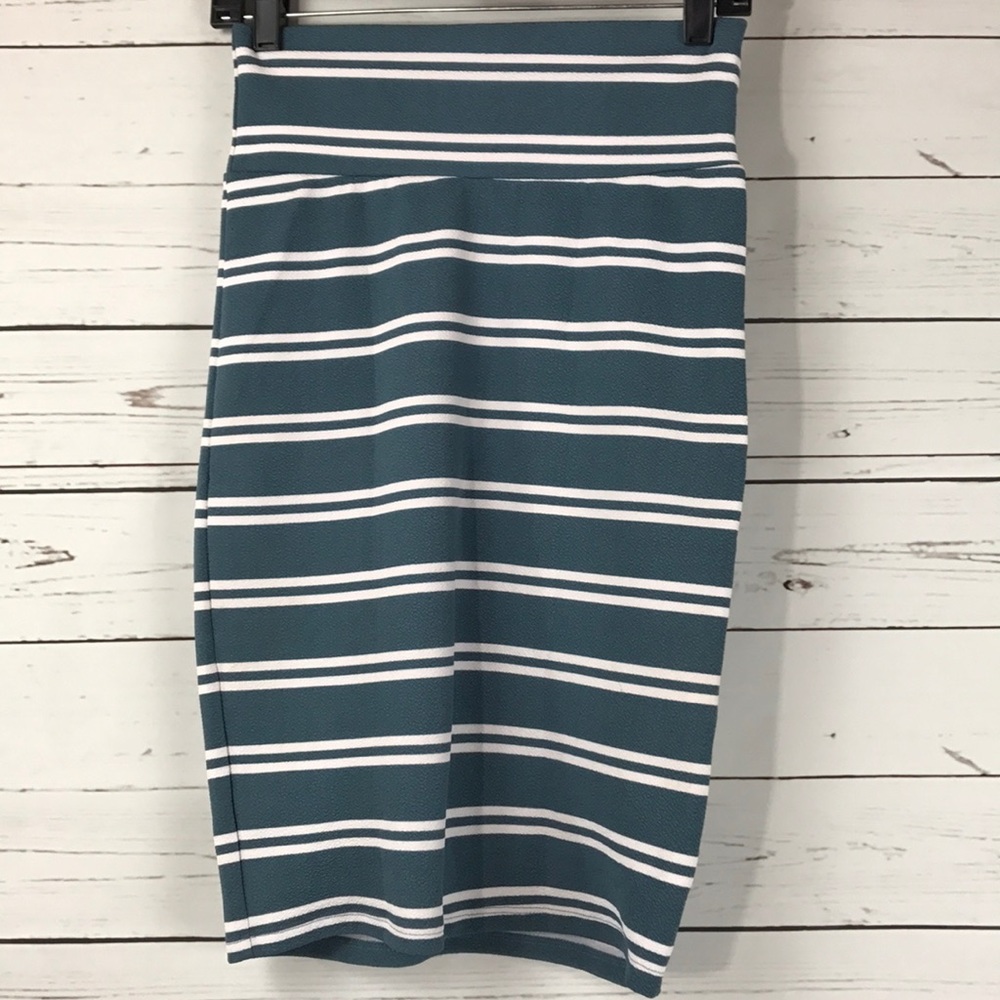 XS lularoe Cassie Blue with white